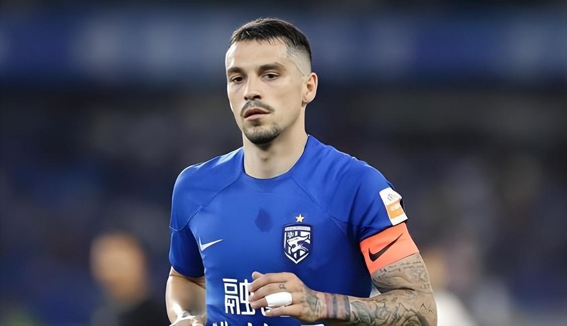 kaiyun-斯坦丘何时加盟大连英博？俱乐部老板儿子给出四字回应，引发热议